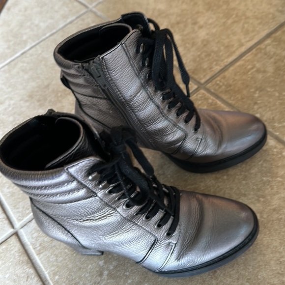 🌟Host Pick✨Naturalizer- Callie 2 Pewter EUC - Picture 5 of 11